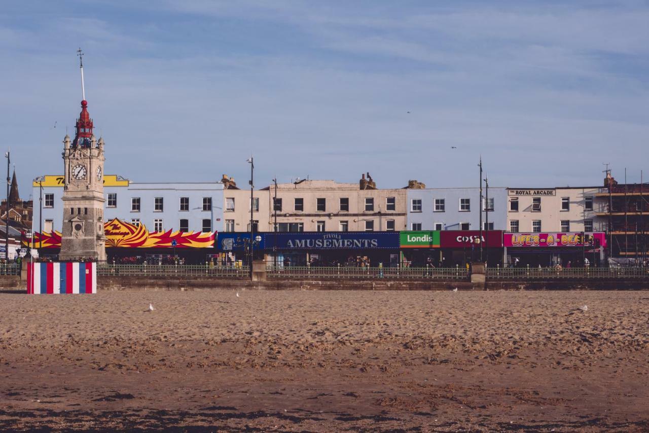The Sunset Apartment - Margate Beach - By Goldex Coastal Breaks Экстерьер фото